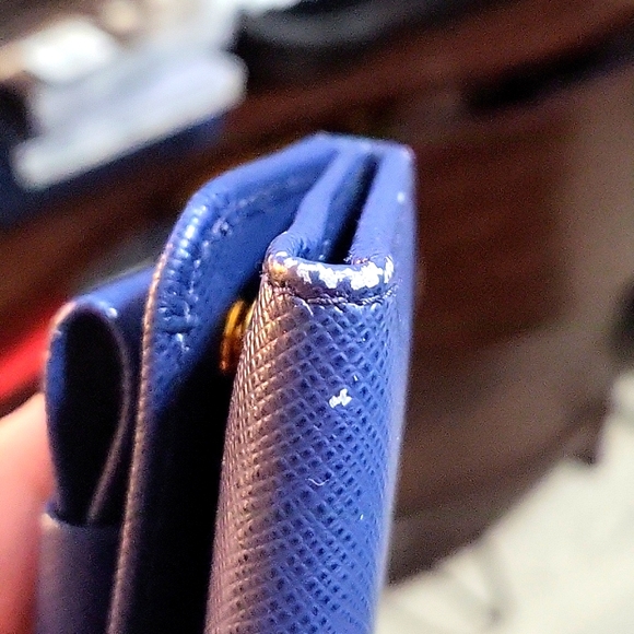 Authentic Prada Bow and Ribbon Key Card Case in Saffiano Leather - Picture 10 of 17